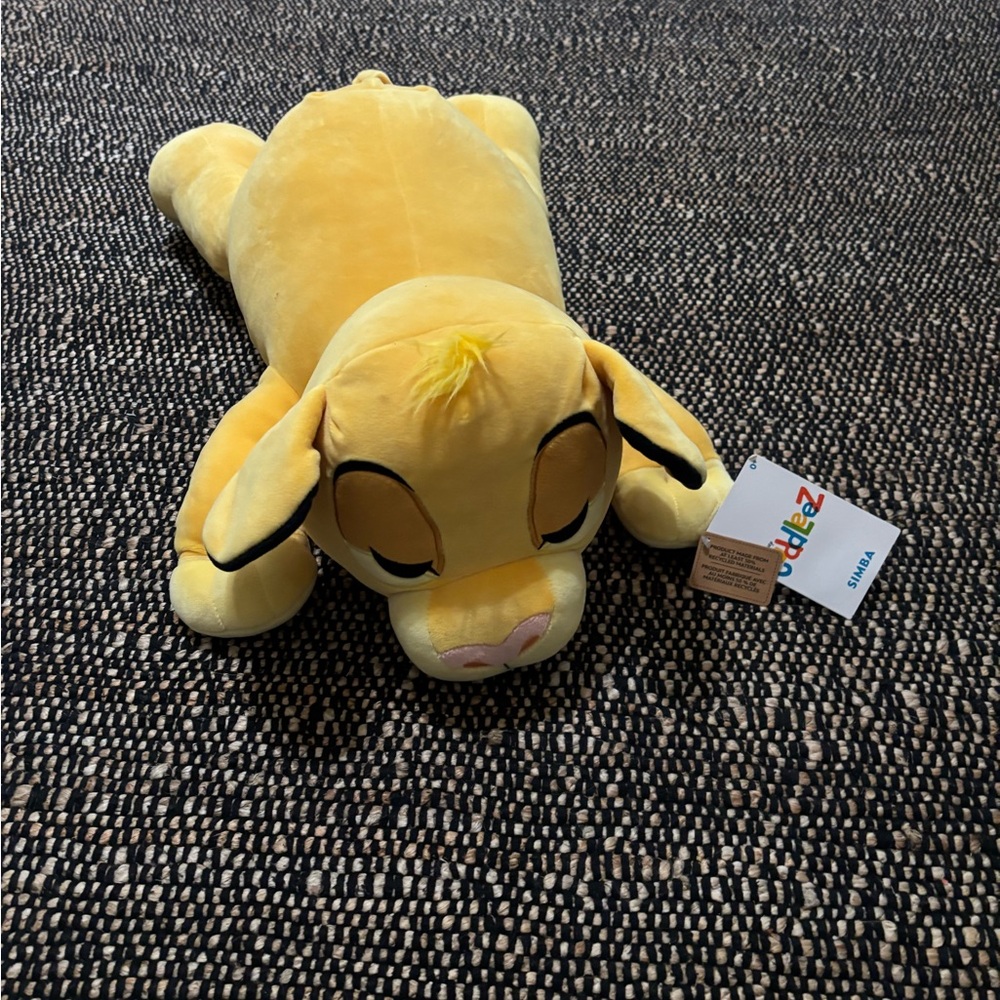 Disney Store Simba Cuddleez Large Plush toy from The Lion King